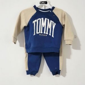 TOMMY HILFIGER 2 PC SWEATPANTS SWEATER 6 9 MONTHS